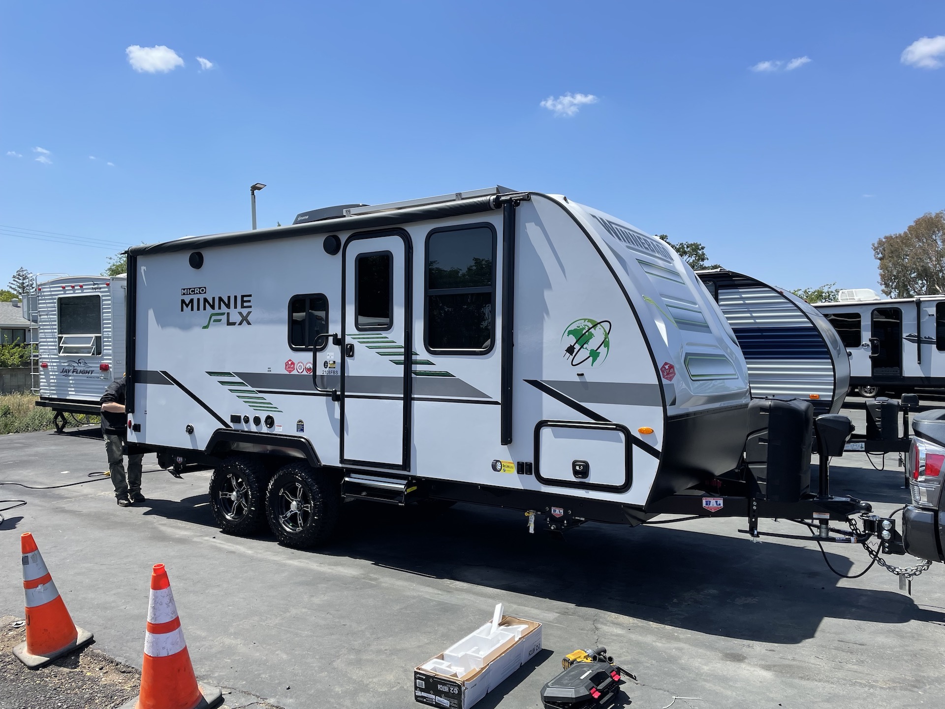 21' winnebago micro Minnie flx